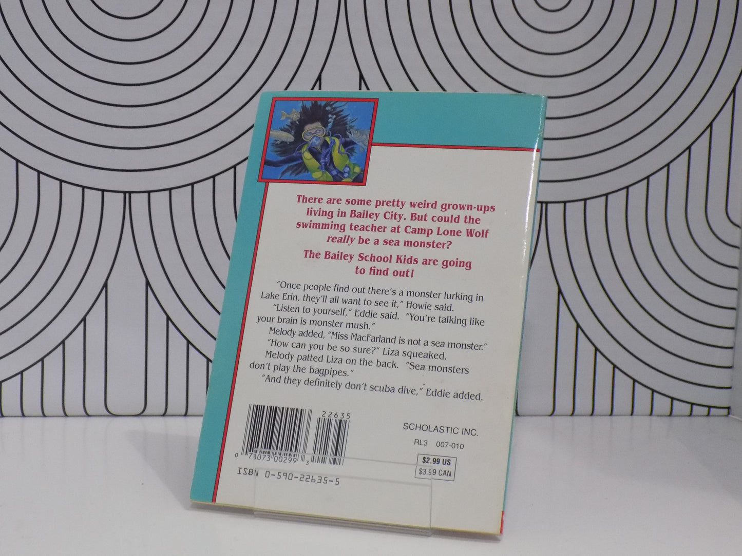 Monsters Don't Scuba Dive (Book #14 in the The Adventures of the Bailey School Kids Series)