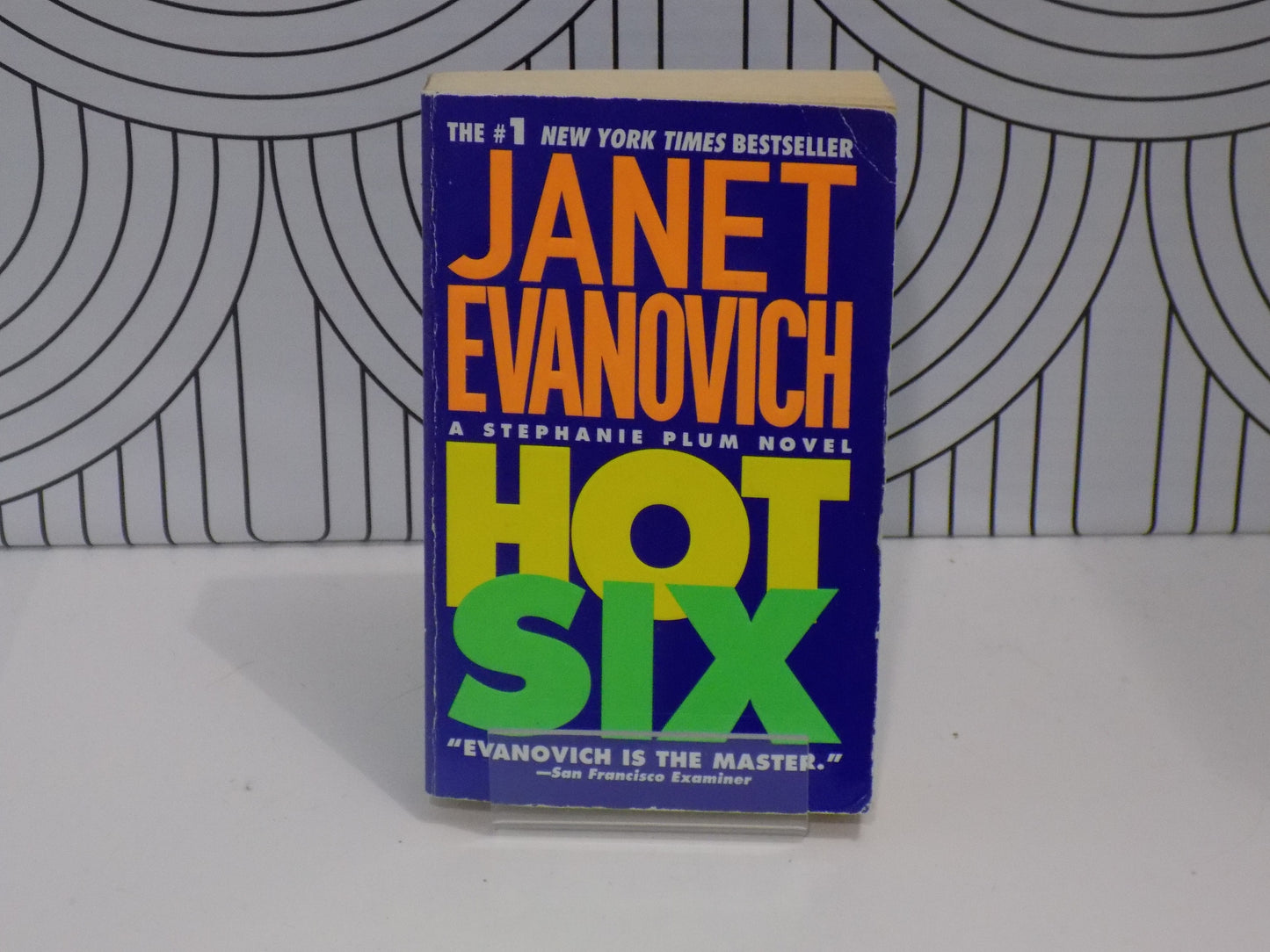 Hot Six - Paperback