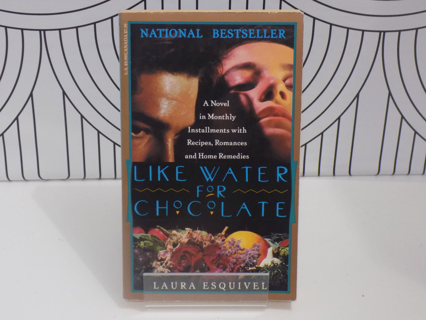 Like Water for Chocolate: A Novel in Monthly Installments, with Recipes, Romances, and Home Remedies