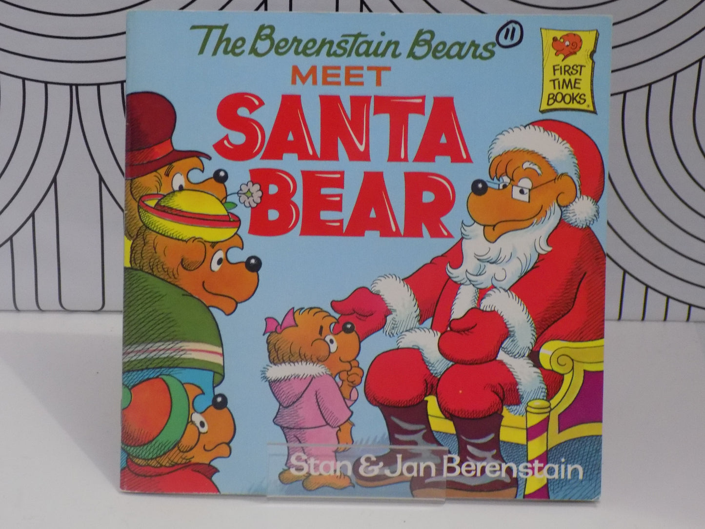 The Berenstain Bears Meet Santa Bear