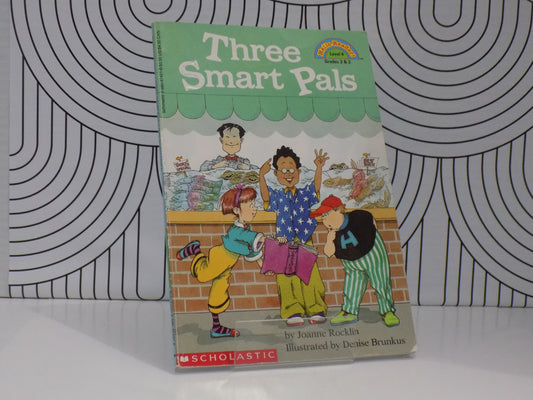 Three Smart Pals  (Hello Reader, Level 4)