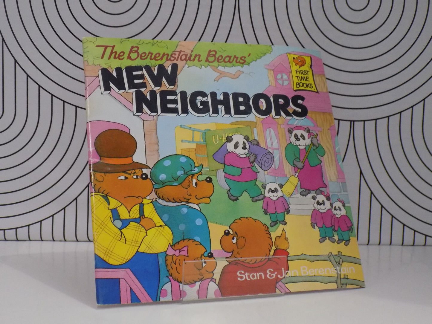 The Berenstain Bears' New Neighbors